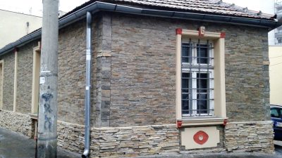 Dekorativni-prirodni-kamen-fasada-stanglice