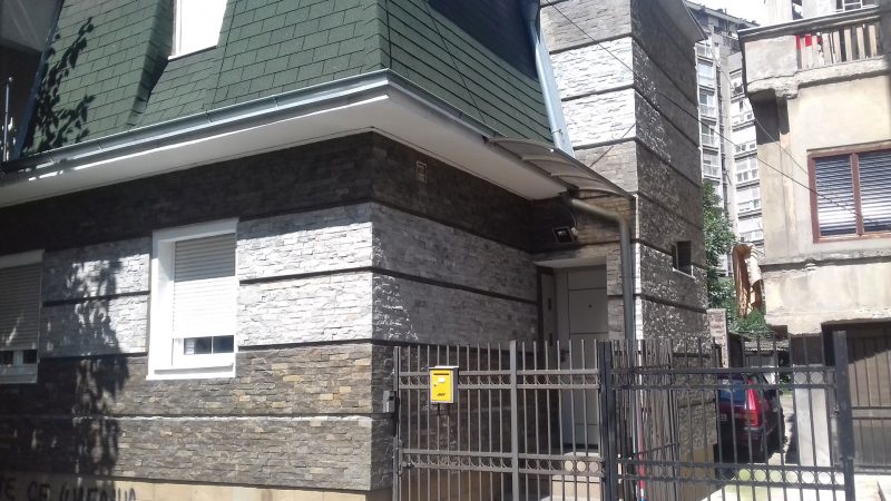 dekorativni-prirodni-kamen-fasada-1